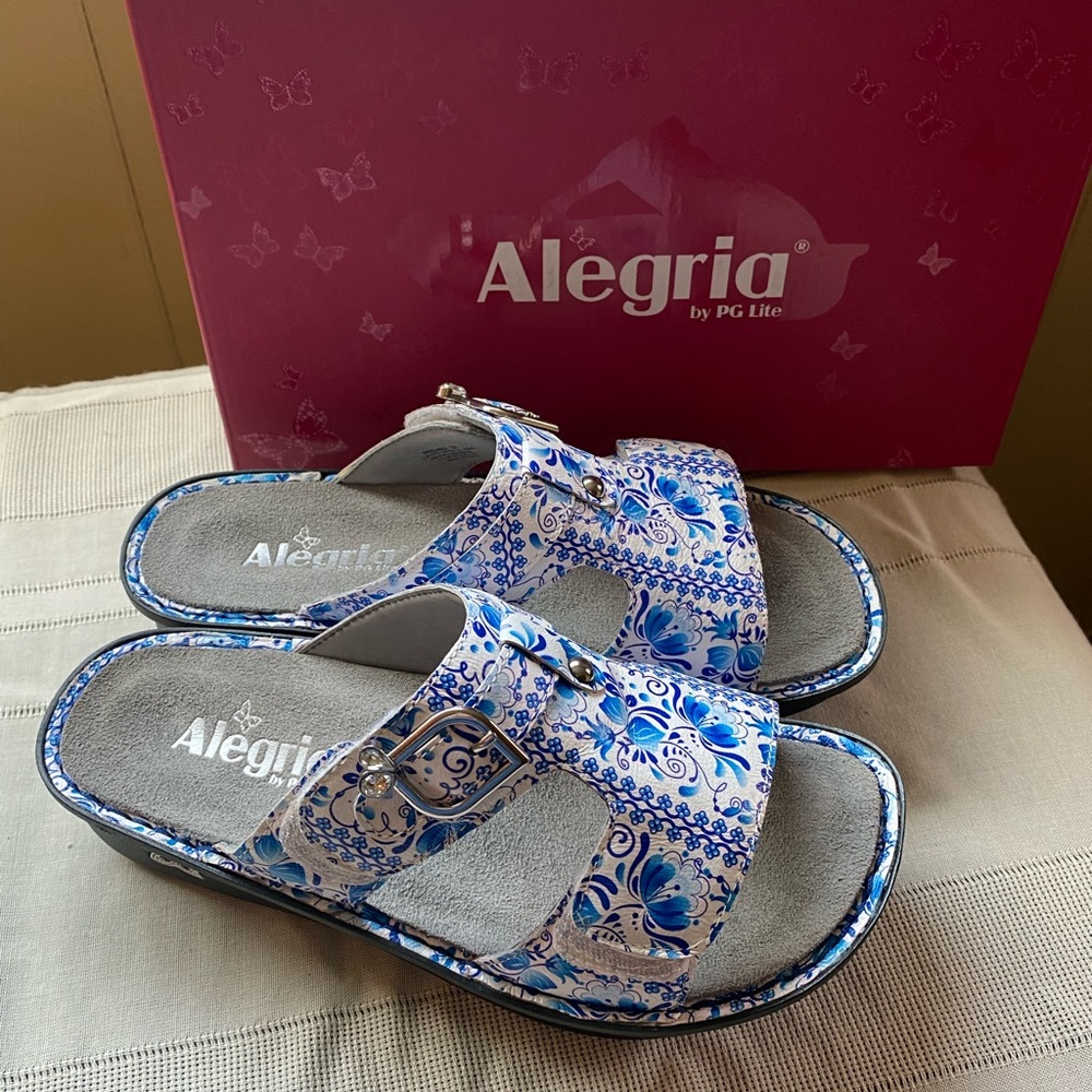 Never Worn Alegria Sandals